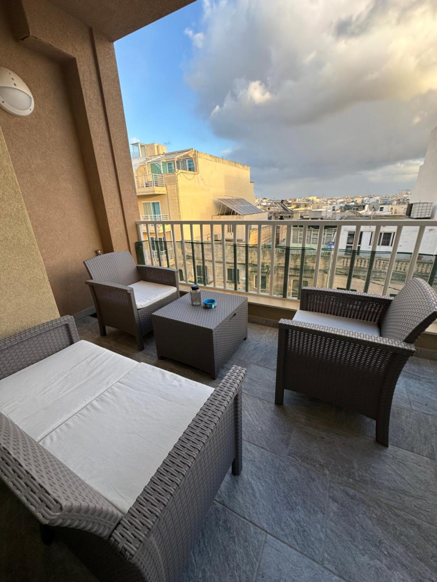 Designer 3 Bedroom And 3 Bathroom Apartment In Swatar Birkirkara ภายนอก รูปภาพ